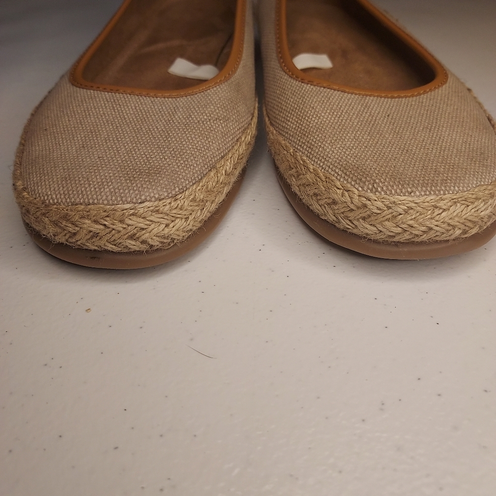 A2 Aerosoles flat shoe, shades of tan with braided rope border, size 6.5 - Picture 2 of 6